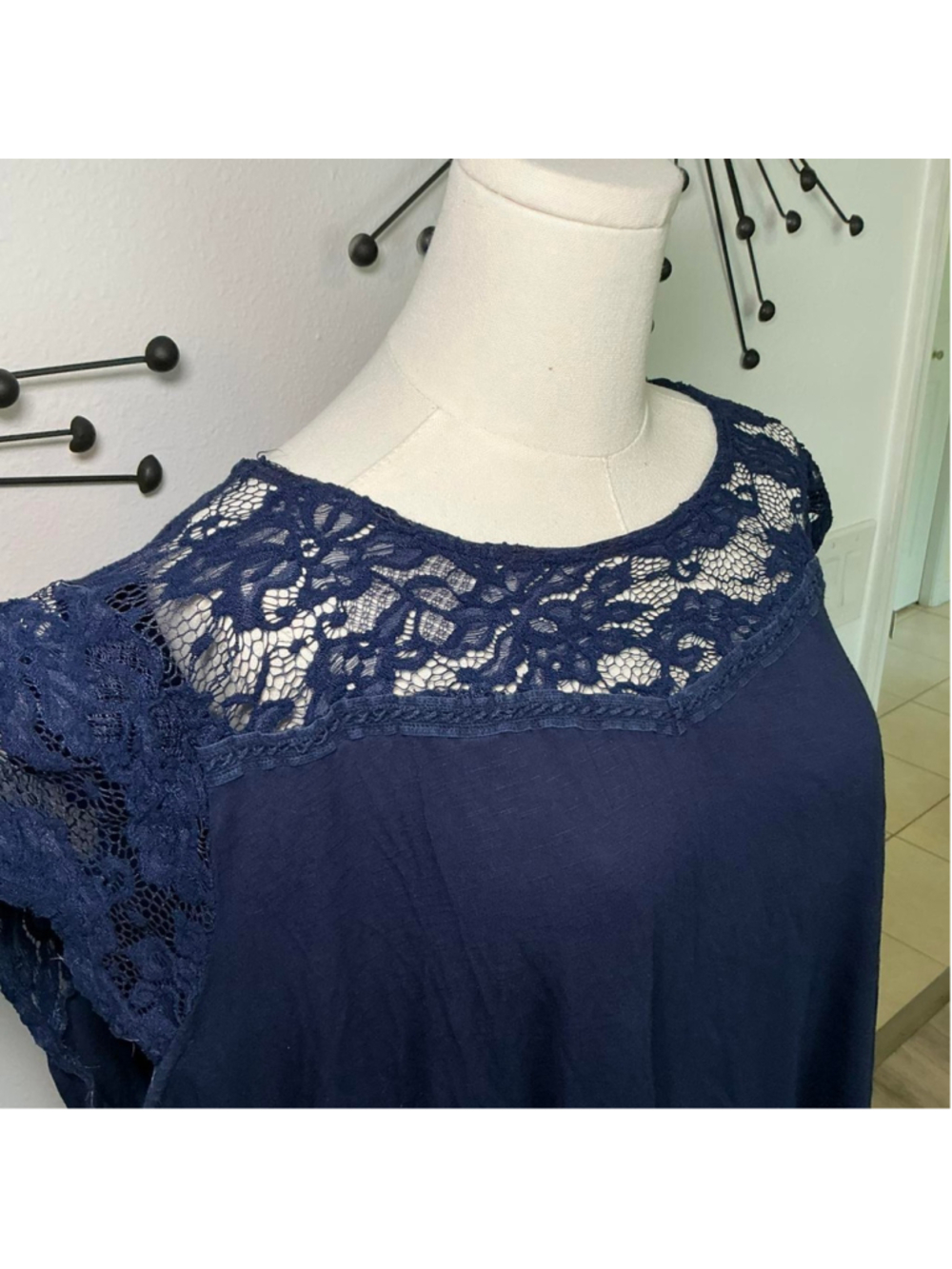 Torrid Navy Blue Lace Yoke Top Super Soft Knit Flutter Sleeve Size 3 (3X) - Picture 2 of 4